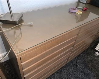 PLL# 691 - FIVE PIECE Sligh Furniture Bedroom Bed Frame (33" x 57" 12") with Long Dresser & Two Nightstands (30" x 21" x 18") @ ALL $250