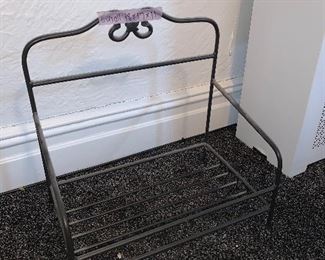 PPL#705 Longaberger Basket and Metal Stand (18" x 17" x 11") @ $75