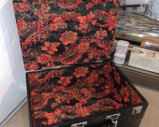 PLL#711 JCPenny Three Tray Deluxe Sewing Chest (18" x 14" x 10") - Like New - @ $20