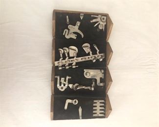 PLL # 723 - Antique tool set with wood case @ $25
Dimensions:6 x 3 x 3.