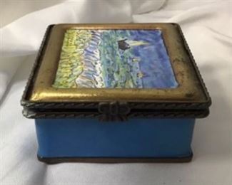 $15 VAN GOGH HANDMADE VINTAGE STYLE KEEPSAKE BOX
MEASURES APPROX. 2.5” BY 3”