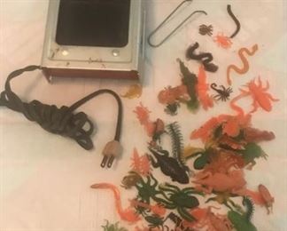 Vintage 60’s Mattel ThingMaker Creepy Crawler - Bugs-Made Bugs ( LOOK ). Plugged in and works.