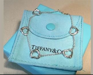 TIFFANY & CO. Sterling Silver ELSA PERETTI T Heart Bracelet 7.5”