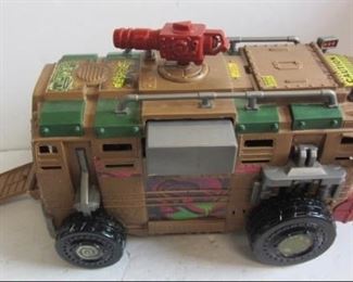Re: Teenage Mutant Ninja Turtles Vehicle + Figures