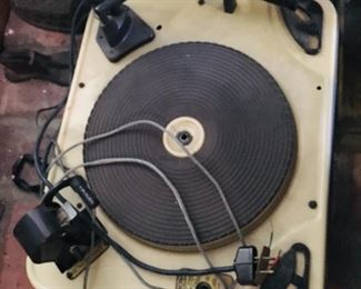 Vintage turntable $20