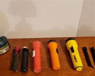 Lot of Flashlights and Lamp ~ most work