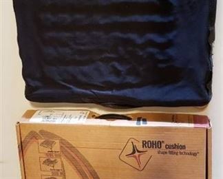 Low Profile ROHO Cushion w/Cover ~ 18 1/2 in. x 18 1/2 in. w/ box, pump and Manual