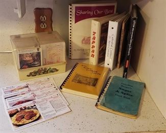 Lot of Cookbooks, Recipe Cards and 2 Glass Cutting Boards