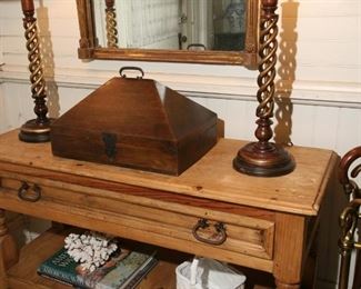 PINE CONSOLE TABLE (GOOD LOOKING)