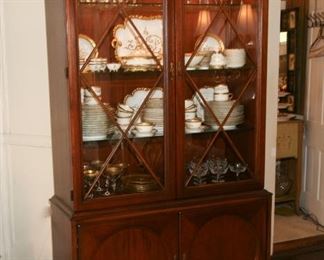 7' CHINA CABINET - GREAT LOOKING