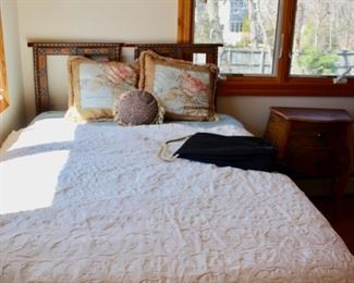 Full size bed