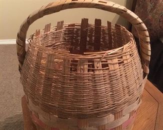 Lot 248 Large Basket $10