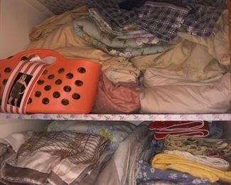 Linens (many new in package)