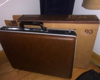 Samsonite briefcase - new with box