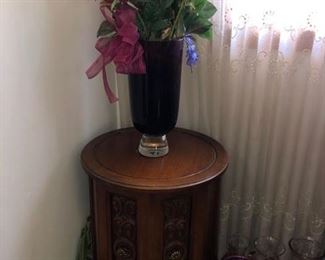 Occasional table