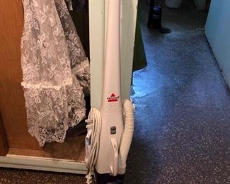 Bissell floor and carpet vac