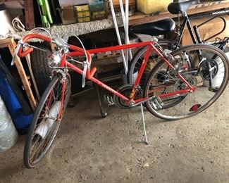 Vintage men’s Schwinn Varsity bike.....