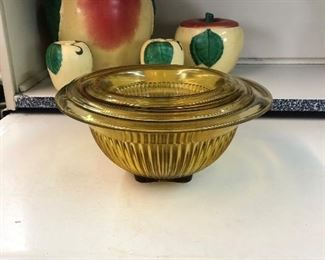 Set amber mixing bowls