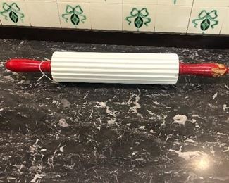 Ceramic flutted rolling pin