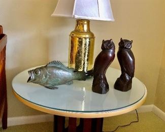 Mid century table 
Carved 30th century wooden owls 