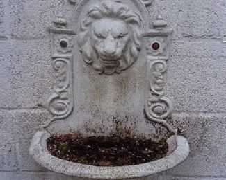 Cast Iron Lion Wall Fountain