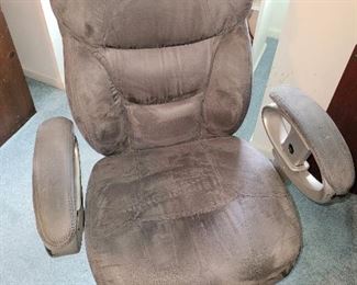 Lot #171 - Office Chair - $20
