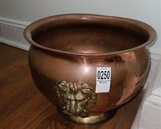 Lot #250 - Pot - $20