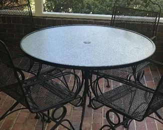 Patio table & 4 chairs