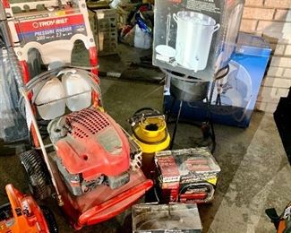 CHAINSAWS, AIR COMPRESSORS, POWER WASHERS, FANS, HEATERS, SAWS, DRILLS, FLASHLIGHTS, TURKEY FRYER, CAR WAXER/POLISHER. (MOTIVATION PROVIDED AT TIME OF SALE)