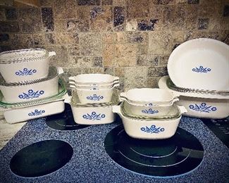 VINTAGE BLUE CORN FLOWER CORNINGWARE! HIGHLY COLLECTIBLE