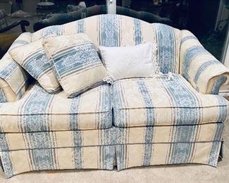 COUCH AND LOVESEAT. PERFECT CONDITION 