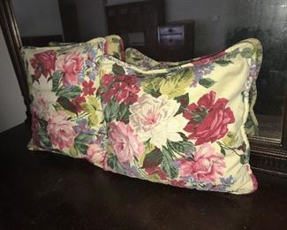 Two floral throw pillows $6.00  (pick up only)