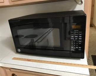 Microwave $35.00 (pick up only)
