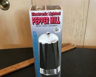 Electronic pepper mill $5.00