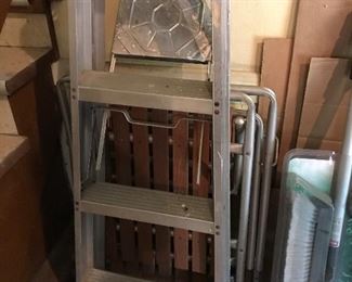 Metal ladder
$12.00 (pick up only)