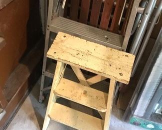 Wood step ladder
$6.00 (pick up only)