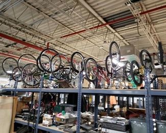 Assorted vintage bikes 