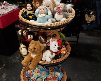 Assorted plush & dolls