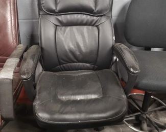 Black vinyl executive office chair