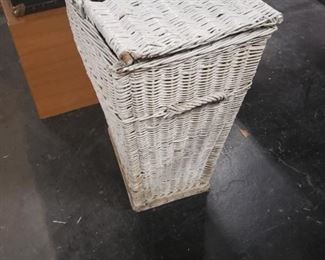 Vintage wicker laundry basket with handles 20"W x 14.5"D x 25"H