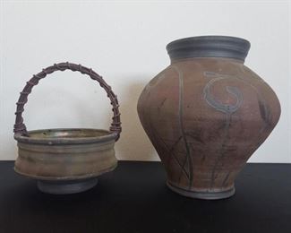 Signed Pottery Pieces https://ctbids.com/#!/description/share/357066