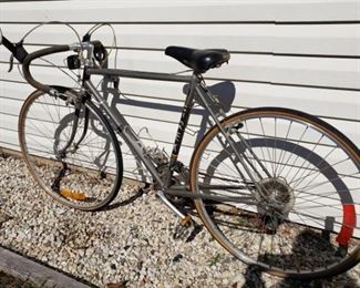 Vintage Trek 720 Bicycle https://ctbids.com/#!/description/share/359911