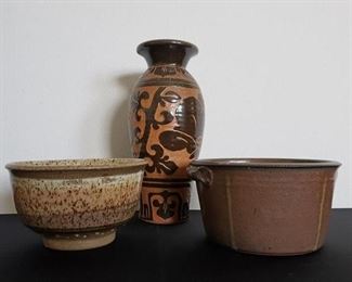 Pottery Lot #1 https://ctbids.com/#!/description/share/360857
