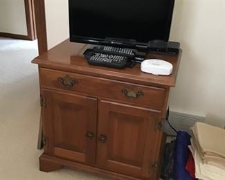 TV stand/small dresser, TV