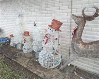 Outdoor Christmas Displays