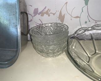 Photo Inv #93  - Small Glass Bowls $4