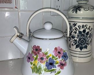 Photo Inv #111 - Teapot - $5 