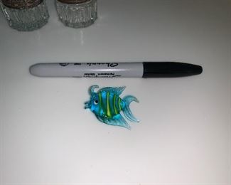  Photo Inv #147 /Fish - $5 Note: Sharpie for Scale