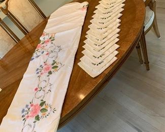 Photo Inv #253- Table Linens - $40 Set 