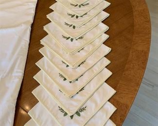 Photo Inv #253- Table Linens - $40 Set 